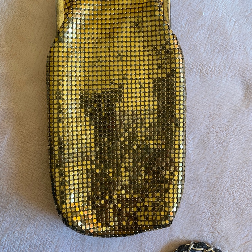 Glass case - Picture 2 of 3